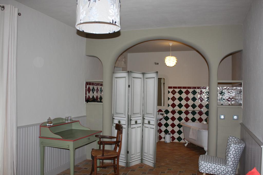Aucazein Bed In Bellongue الغرفة الصورة